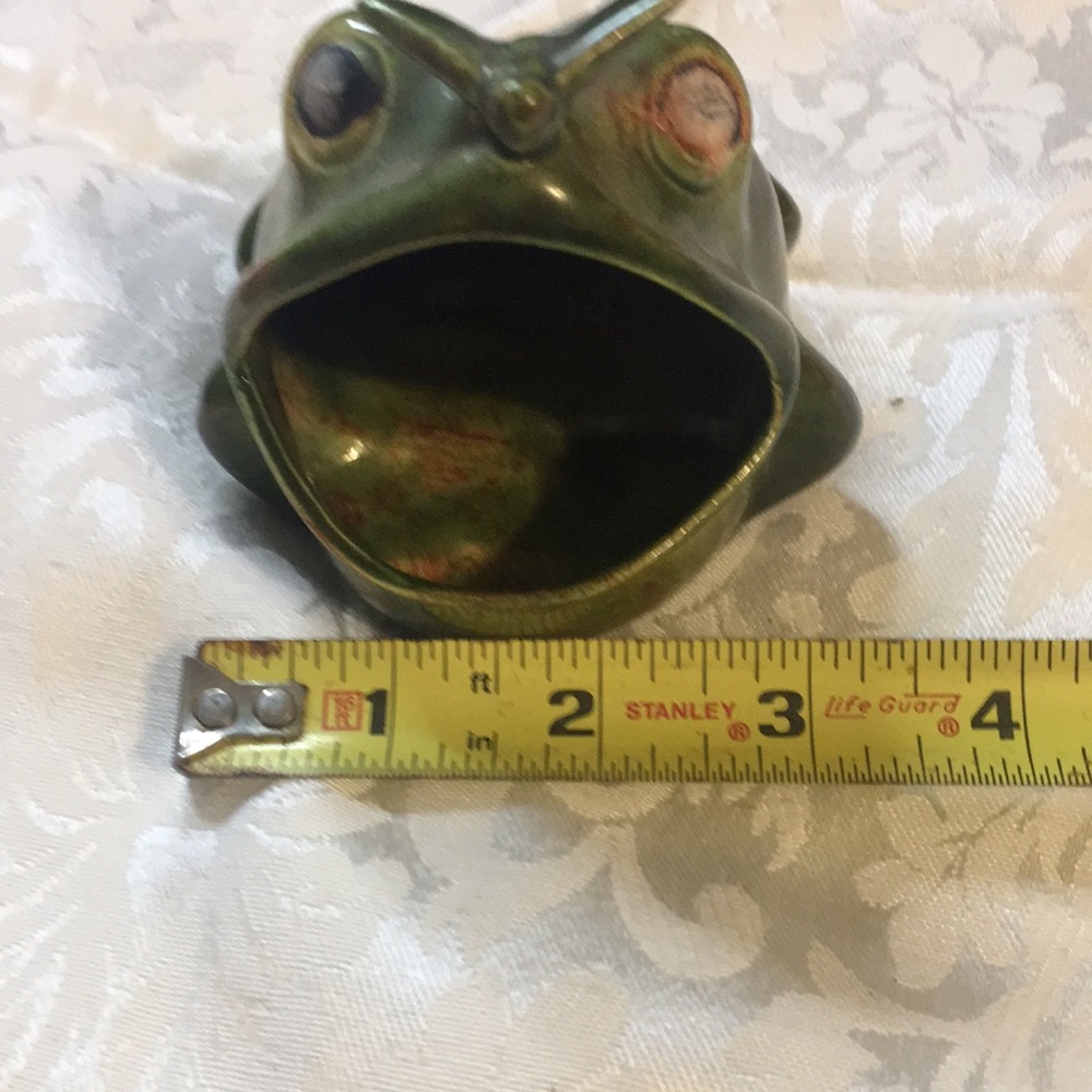 Vintage Ceramic frog sponge /scrubby holder - Picture 10 of 12
